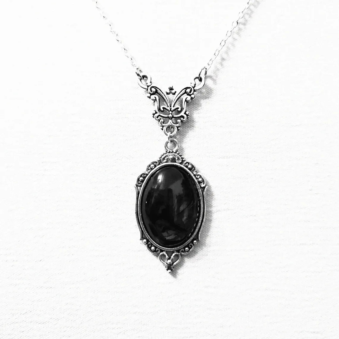 Vampire -Necklace